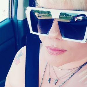 Meet your Posher, Edmarie